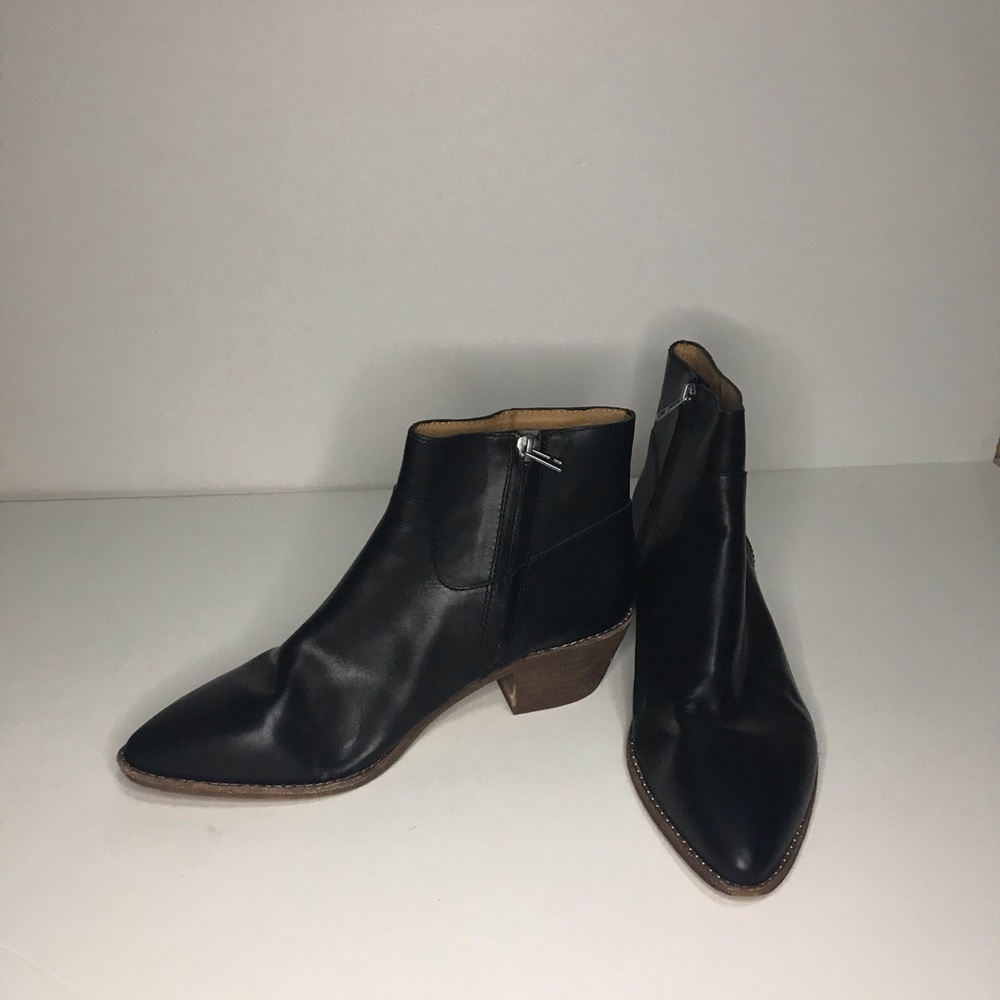 Boots - Picture 7 of 9